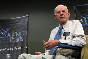 photograph of Wendell Berry at Arlington Reads speaking at Arlington Reads