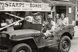 War Bonds rally at Clarendon Circle, circa 1943.