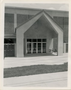 Entrance to Central Library, 1962