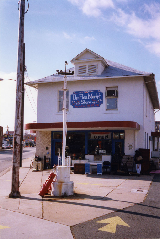 The Flea Market Store, 1998