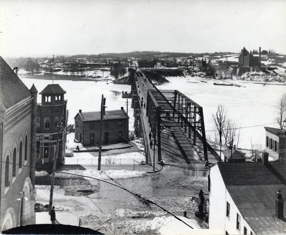 photo of the Alexandria Aqueduct Bridge looking towards Georgetown