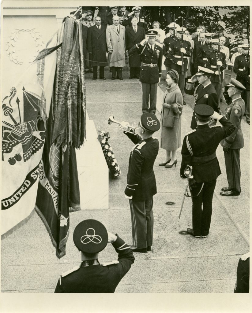 Queen Elizabeth lays a wreath at the Tomb of the Unknown Soldier at the Arlington National Cemetery, 1957.
