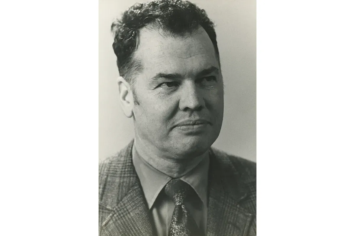 Portrait of Arlington County School Superintendent Robert Chisolm.